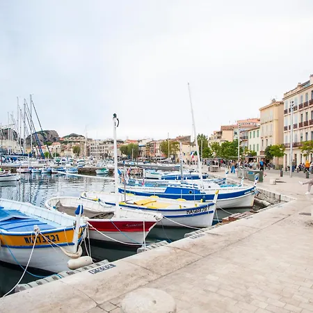 Incroyable Sur Le Port Avec 3 Апартаменты Ла-Сьота